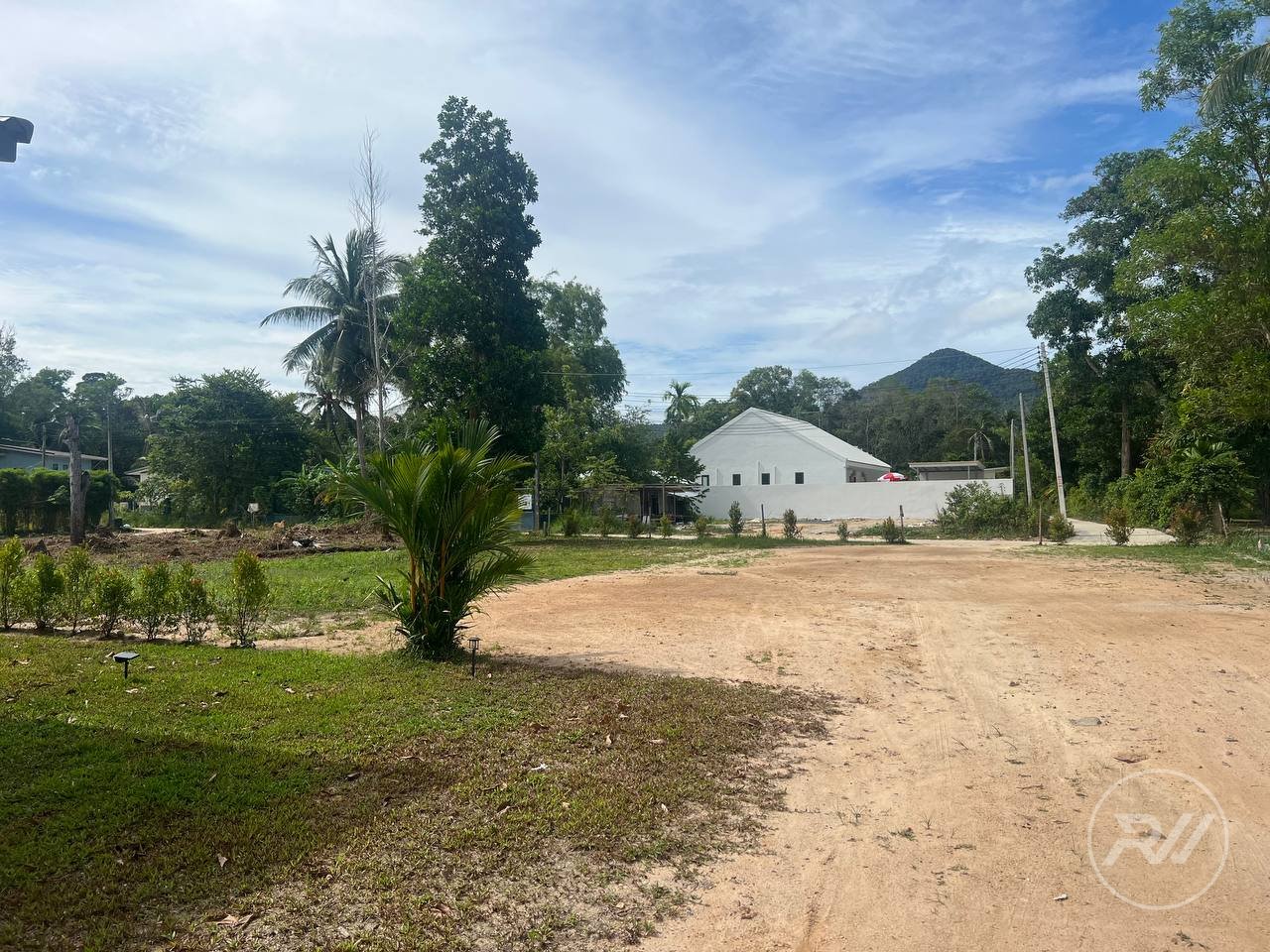 Investment Deal: 3 One-Bedroom Homes with 700 m² of Extra Land (RW-0620) — photo 1
